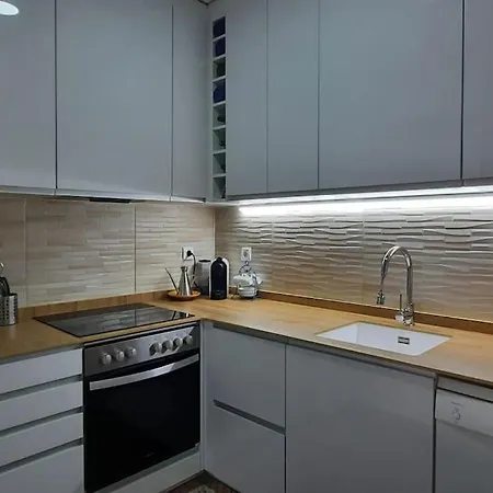 Apartamento Con Terraza Privada, Piscina Y Pkg * Torredembarra