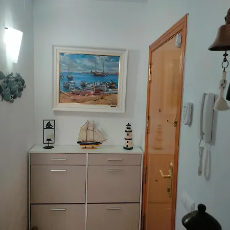 Con Terraza Privada, Piscina Y Pkg