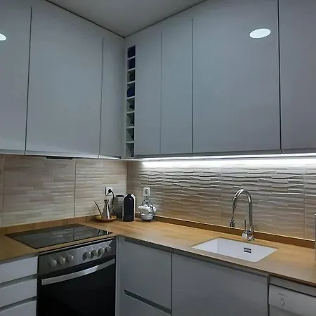 아파트 Con Terraza Privada, Piscina Y Pkg *