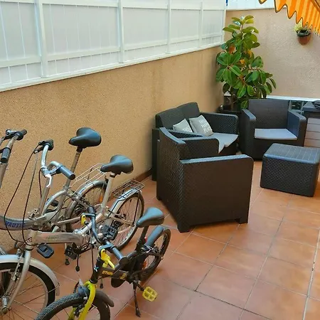 Con Terraza Privada, Piscina Y Pkg 托里代巴拉